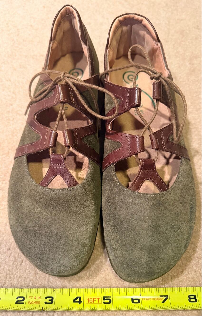 Naot Timu Olive Green Suede Brown Leather Lace Up Comfort Shoes Flats Sz 41 10